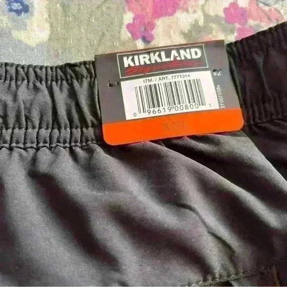 Men Kirkland swim trunks. New with tags size XXL - Picture 3 of 5